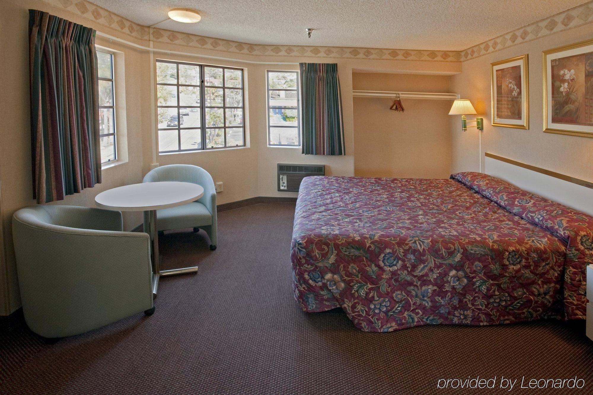 Americas Best Value Inn San Clemente Beach Room photo